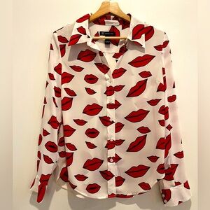 INC International Concepts Red and White Kissy Lips Button Up Blouse size 4
